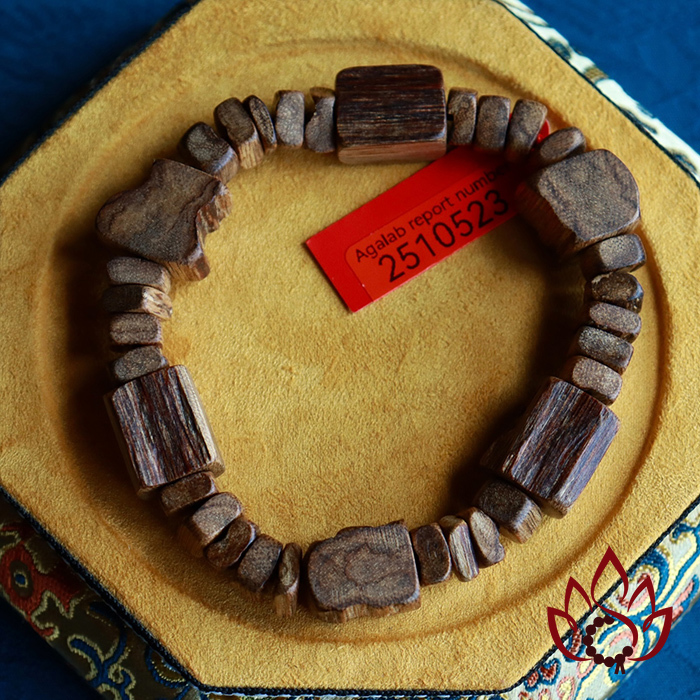 Vòng Trầm Hương Bất Quy Tắc | Mẫu 1 | Trầm Kiến Tự Nhiên